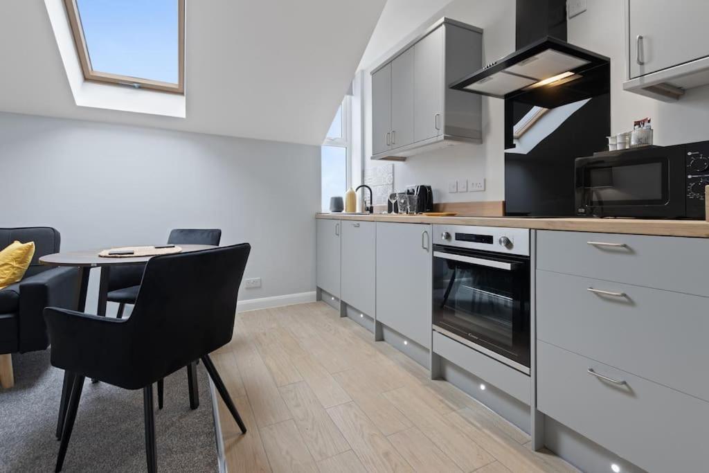 Modern Apartment Free Off Road Parking King Bed Suite 9 Nottingham Dış mekan fotoğraf